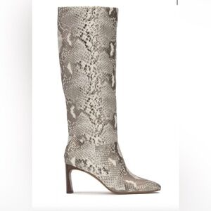 BRAND NEW Vince Camuto Hersha2 Wide Calf Heeled Boots